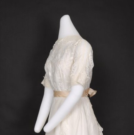 Wedding dress, 1982.20.06