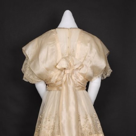 Wedding dress, 1997.53.08 (back)